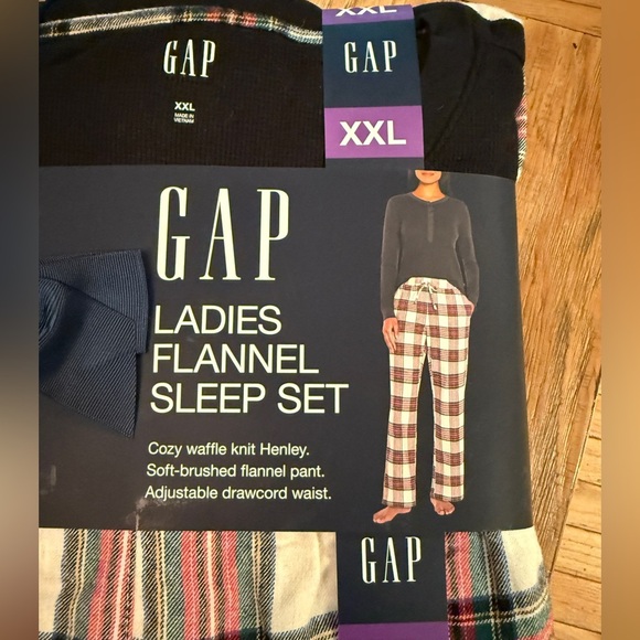 GAP Women's Black and Red Flannel Sleep Set XXL - Picture 2 of 3